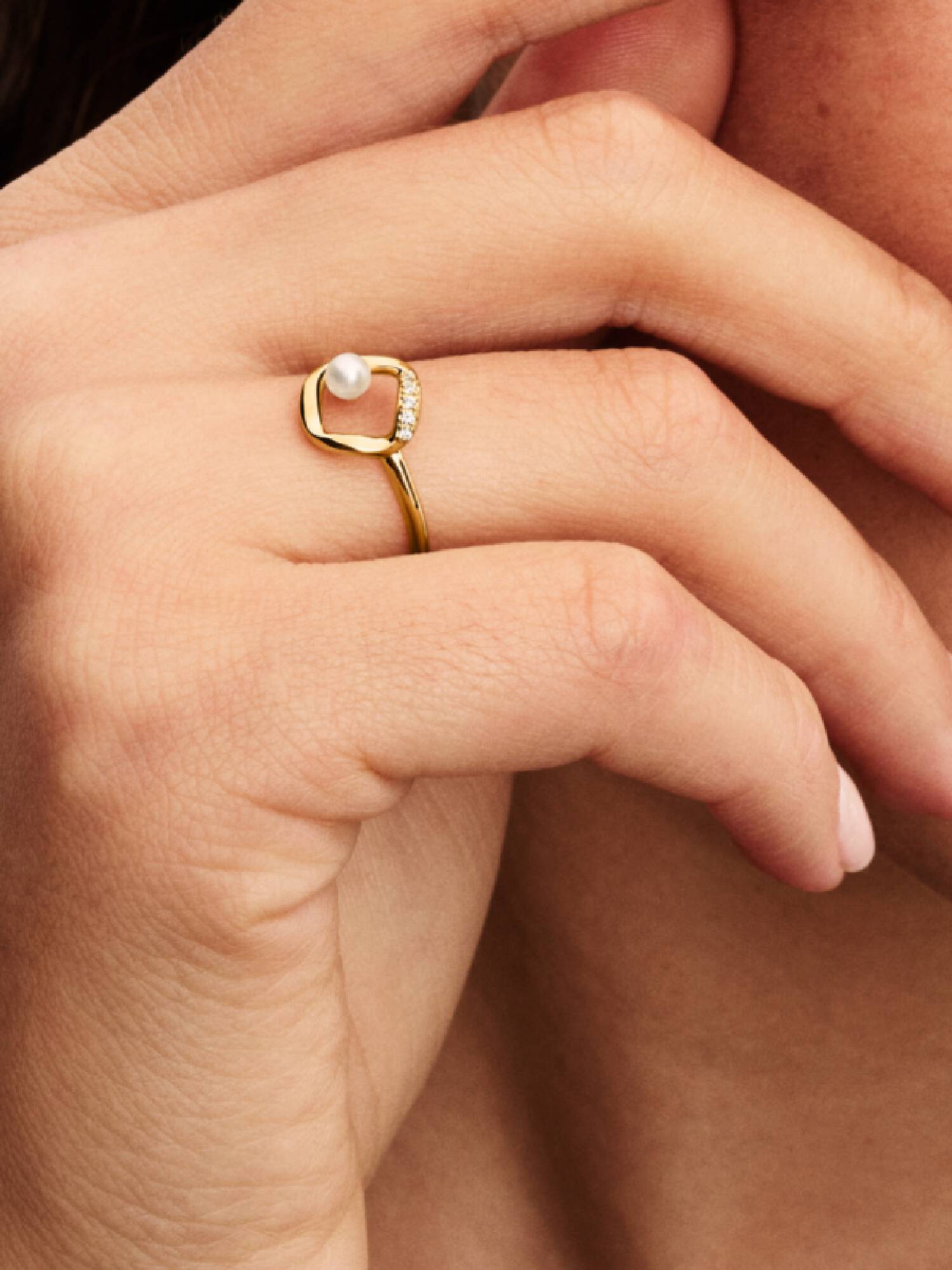 Organisch Geformter Pavé Kreis & Behandelte Süßwasserzuchtperle Ring