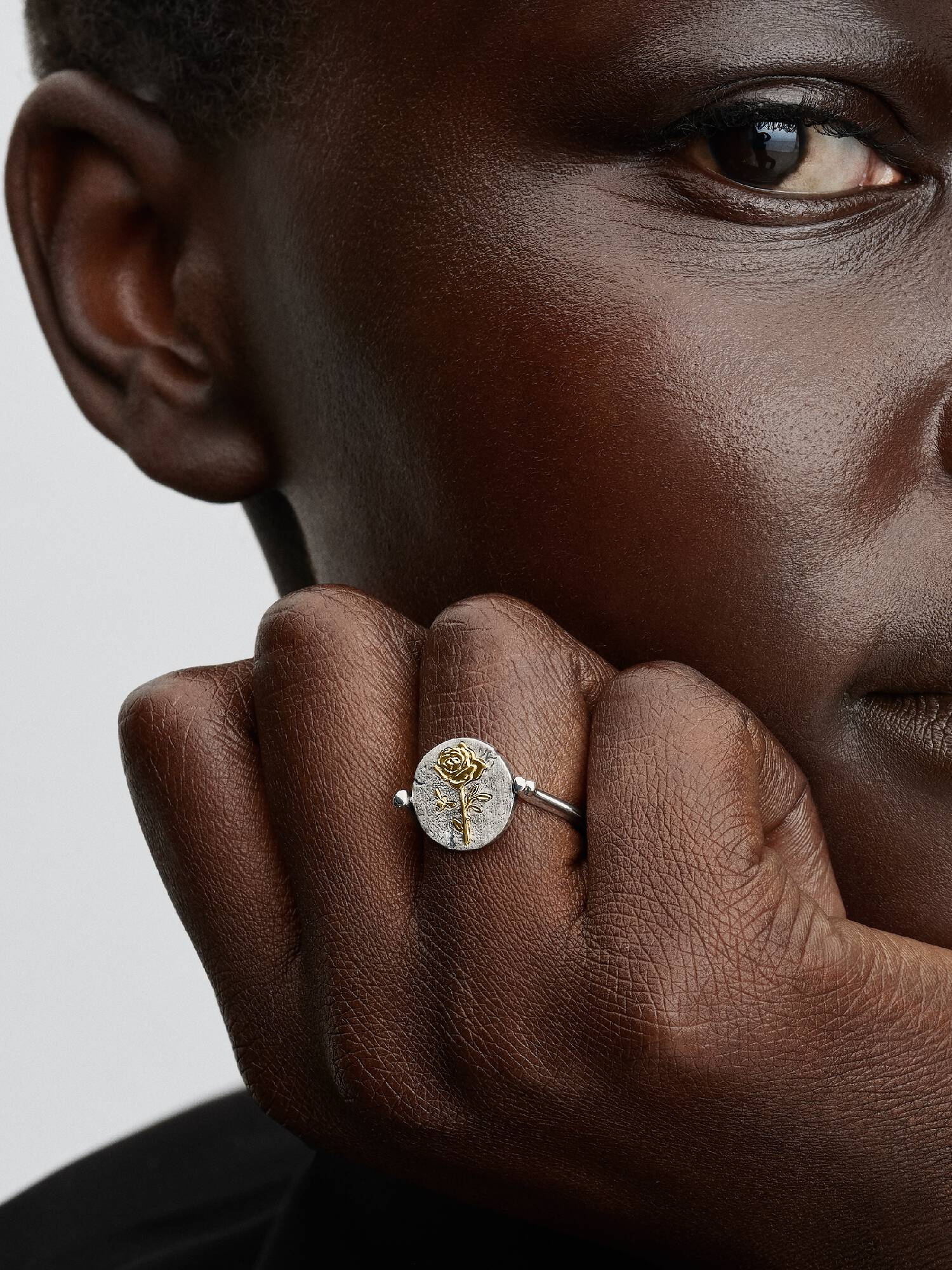 Rose Wendbarer Medaillon-Ring