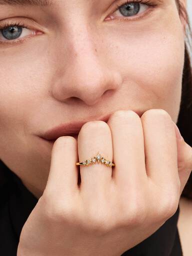 Tiara Sterne Ring
