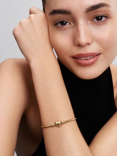 Pandora Moments Schlangen-Gliederarmband mit Herz-Verschluss