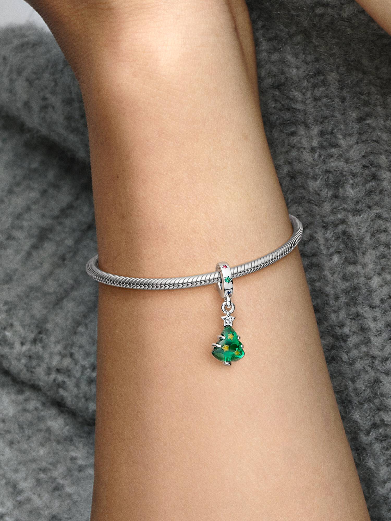 Funkelnder Weihnachtsbaum Charm-Anhänger