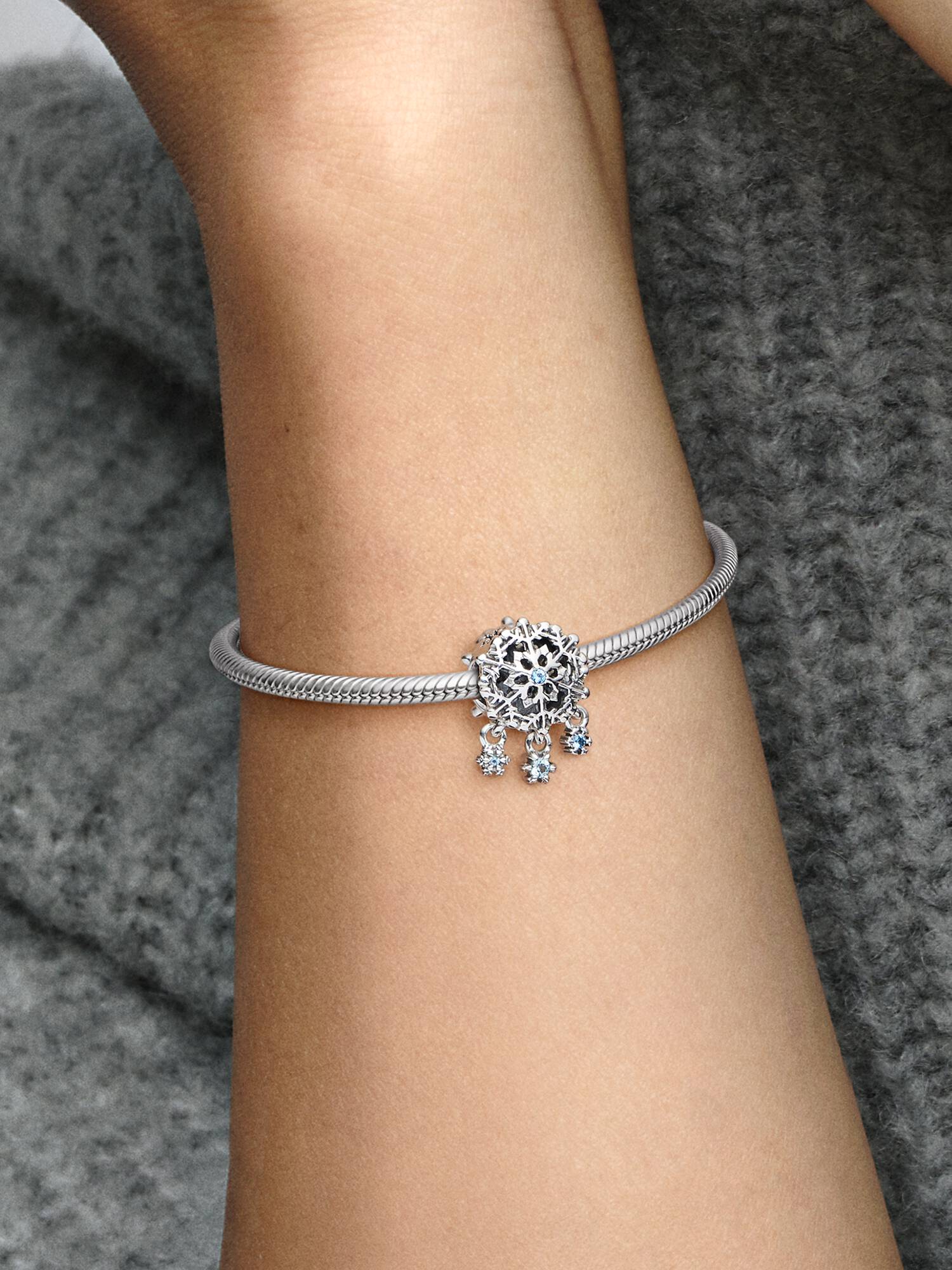 Eisige Schneeflocke Charm