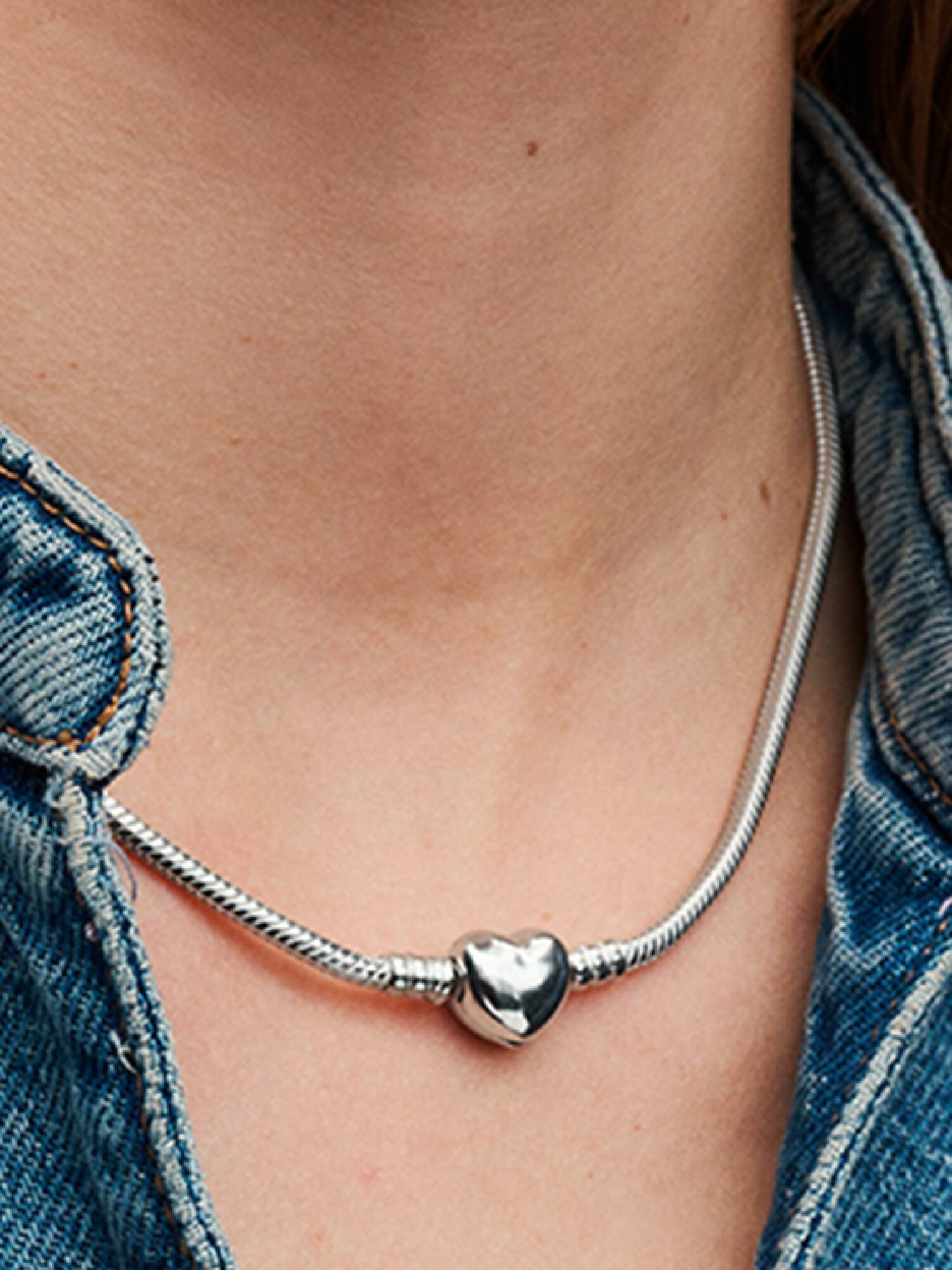 Pandora Moments Schlangen-Gliederkette mit Herzverschluss