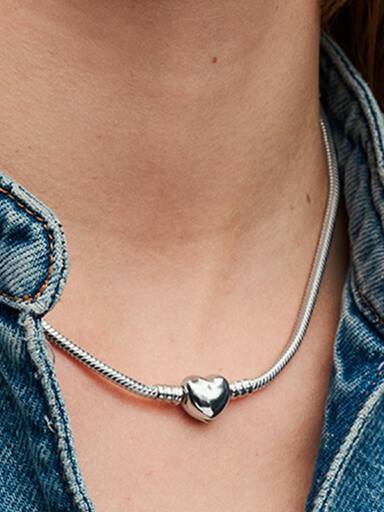 Pandora Moments Schlangen-Gliederkette mit Herzverschluss