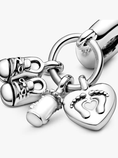 Nuckelflasche und Babyschuhe Charm-Anhänger