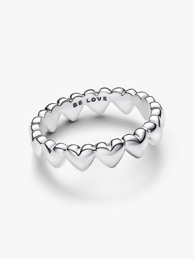 Reihe von Herzen Ring