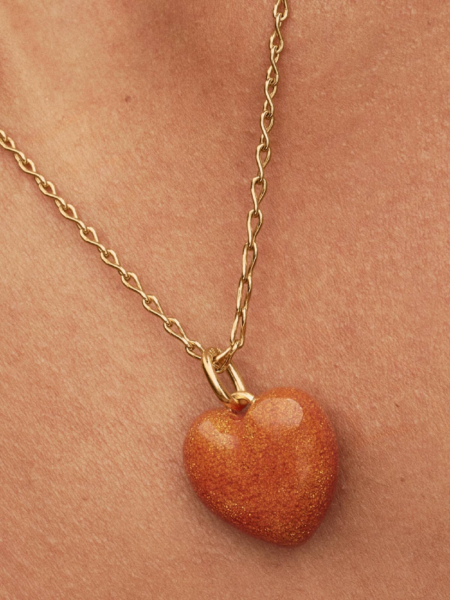 Orangefarbenes Rundliches Herz Charm-Anhänger