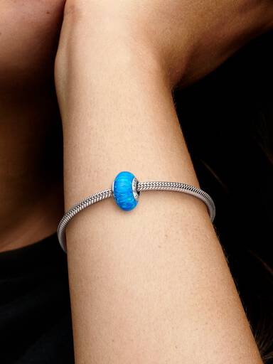 Schillerndes Tiefblaues Ozean Charm
