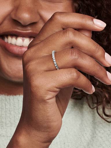 Pandora ME Pyramiden Ring