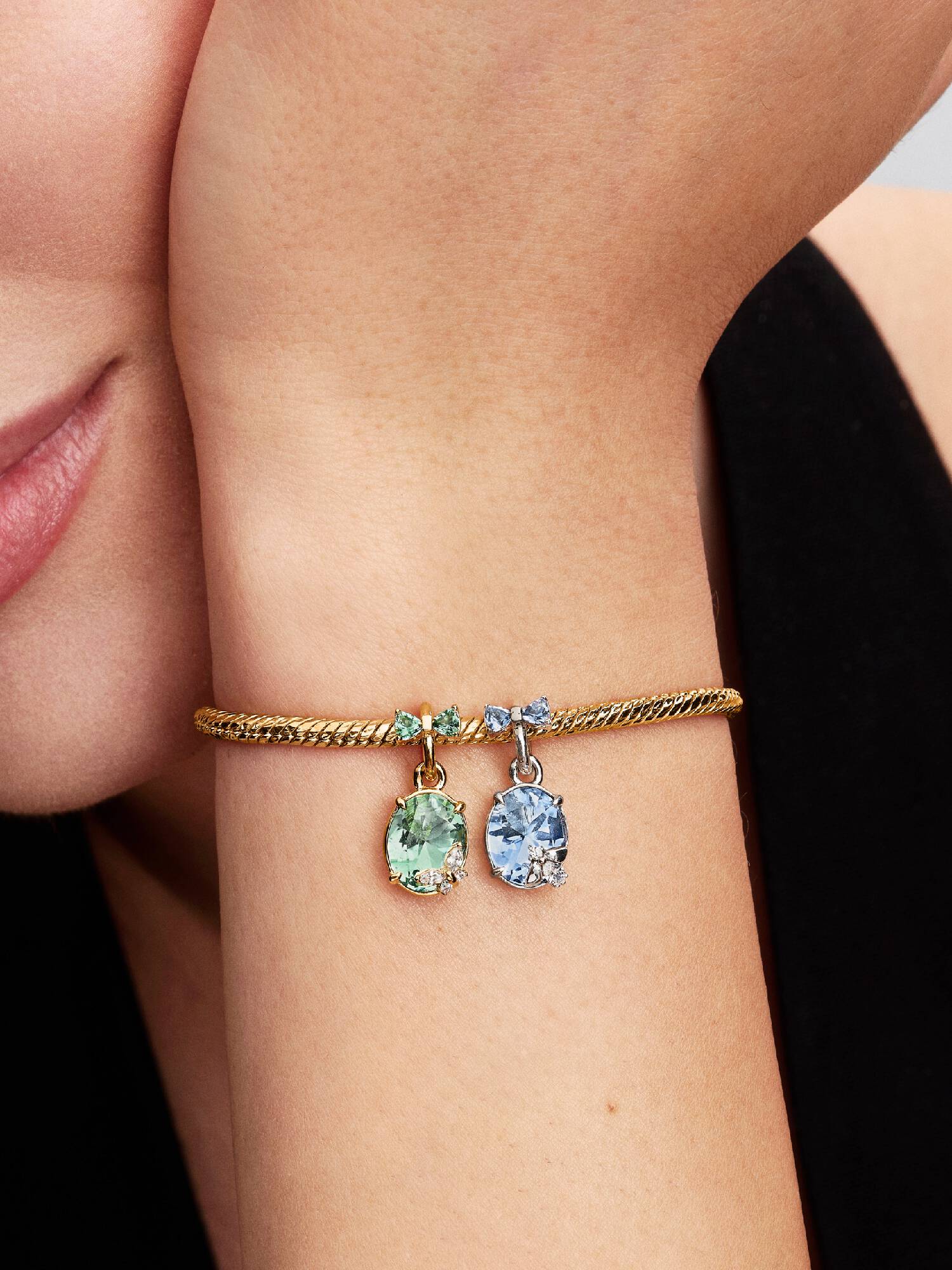 Bridgerton Schmetterling & Biene Teilbarer Charm-Anhänger