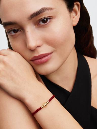Schimmerndes Rotes Kordel-Armband