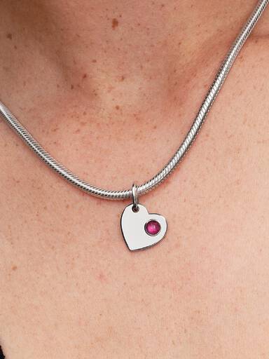 Juli Gravierbares Herz Leuchtend Roter Stein Charm-Anhänger