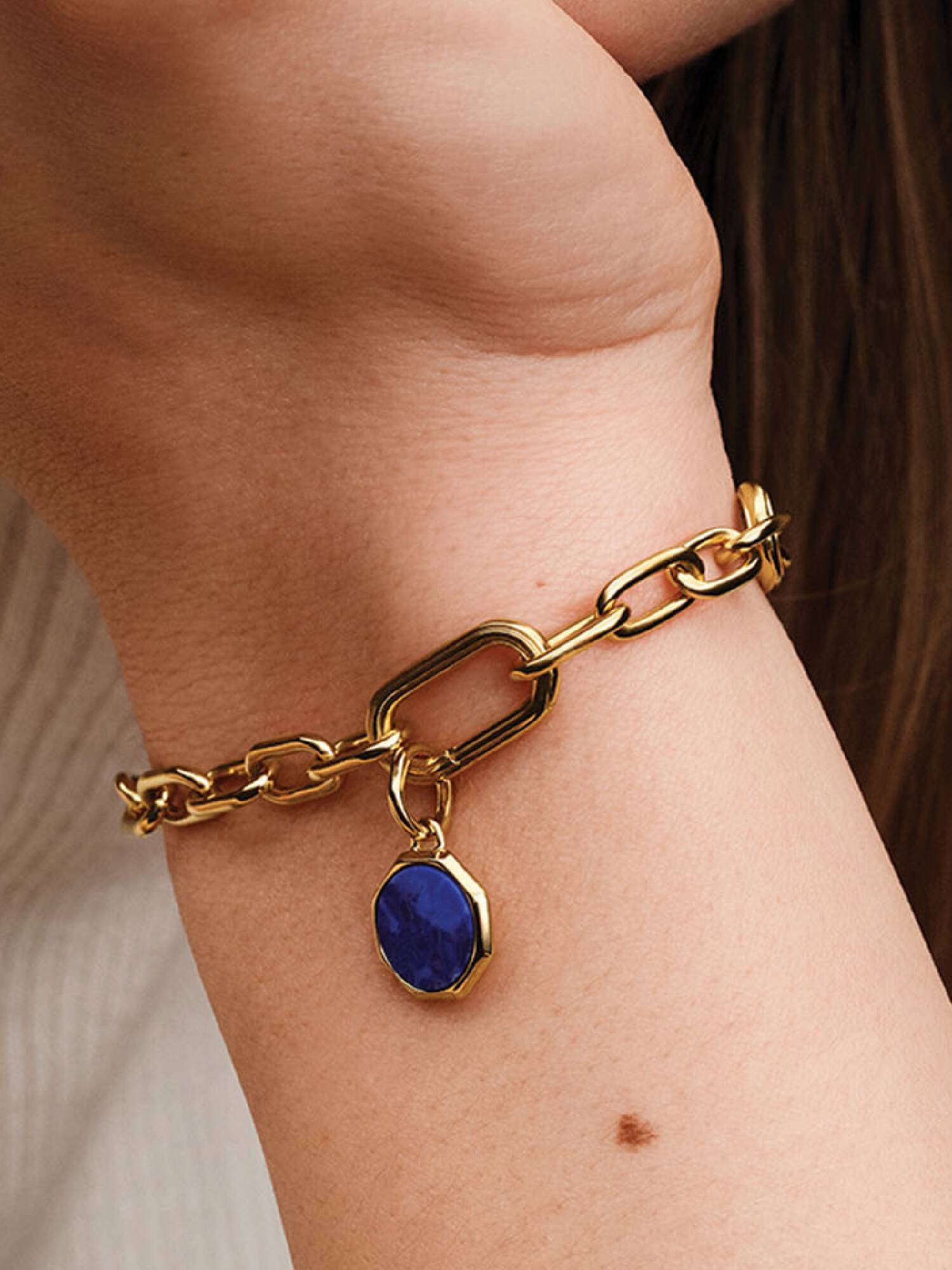 Blaues gravierbares Mini-Medaillon Charm