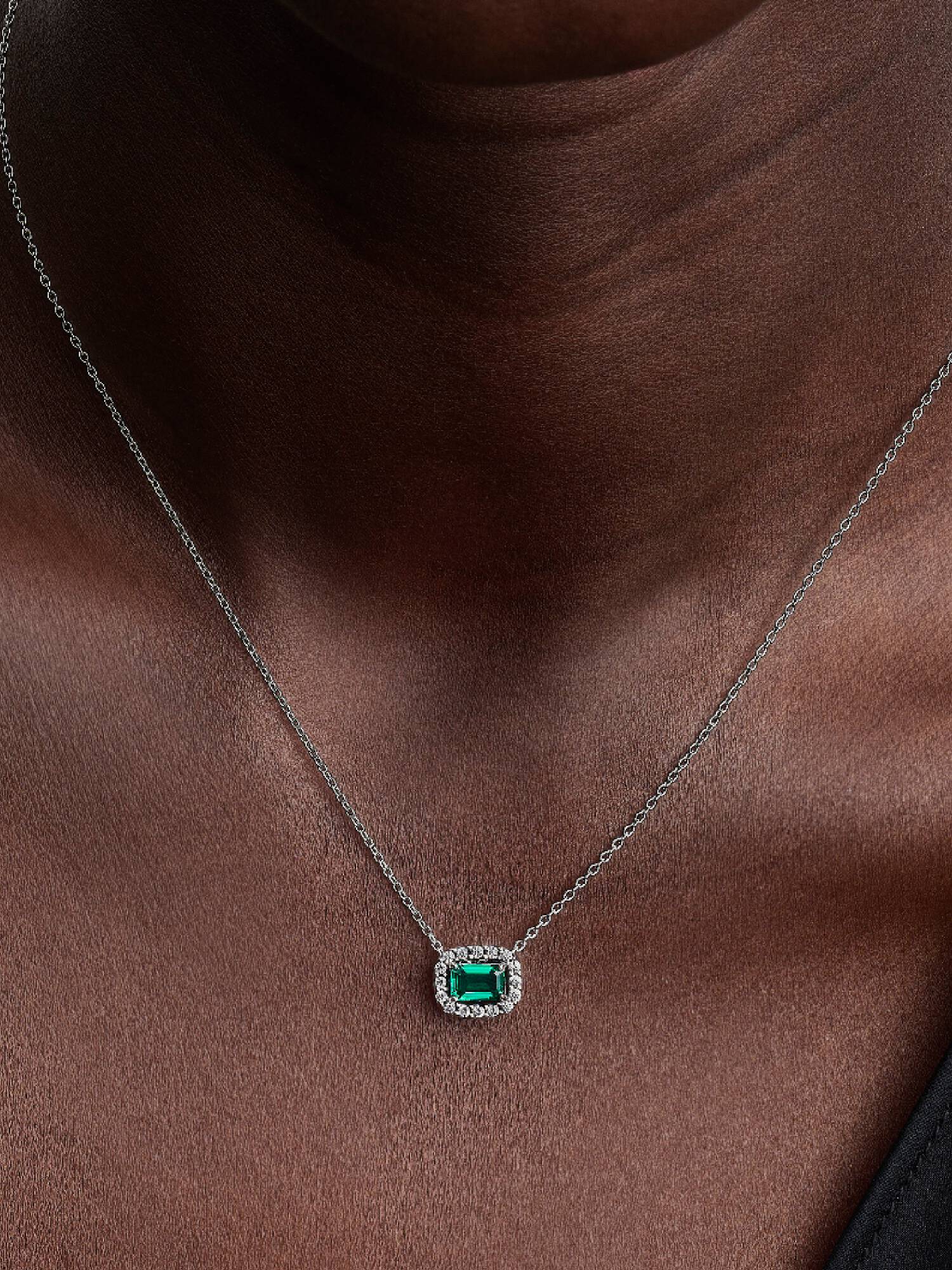 Rechteckiger Funkelnder Strahlenkranz Collier-Halskette
