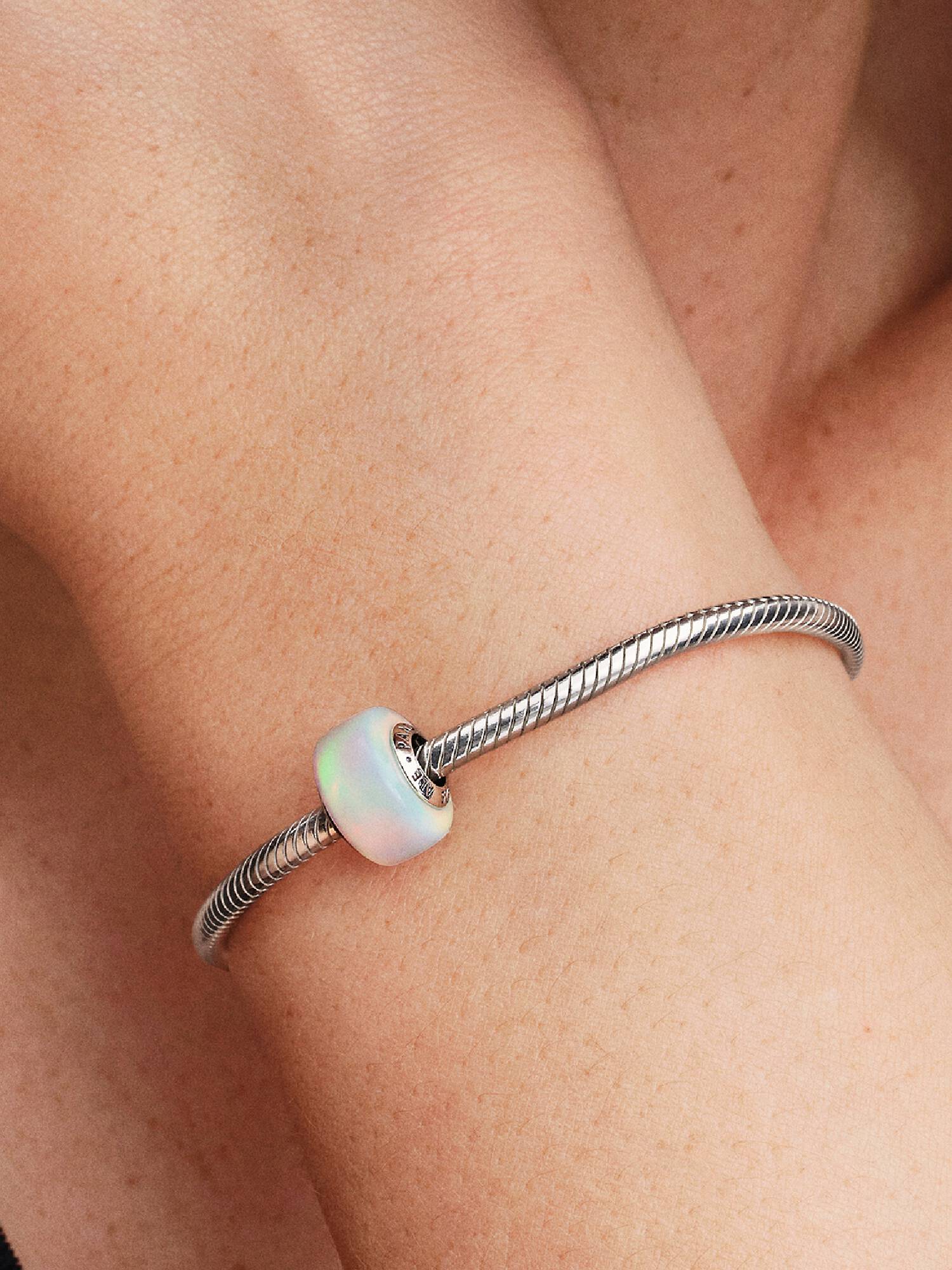Schillerndes Charm