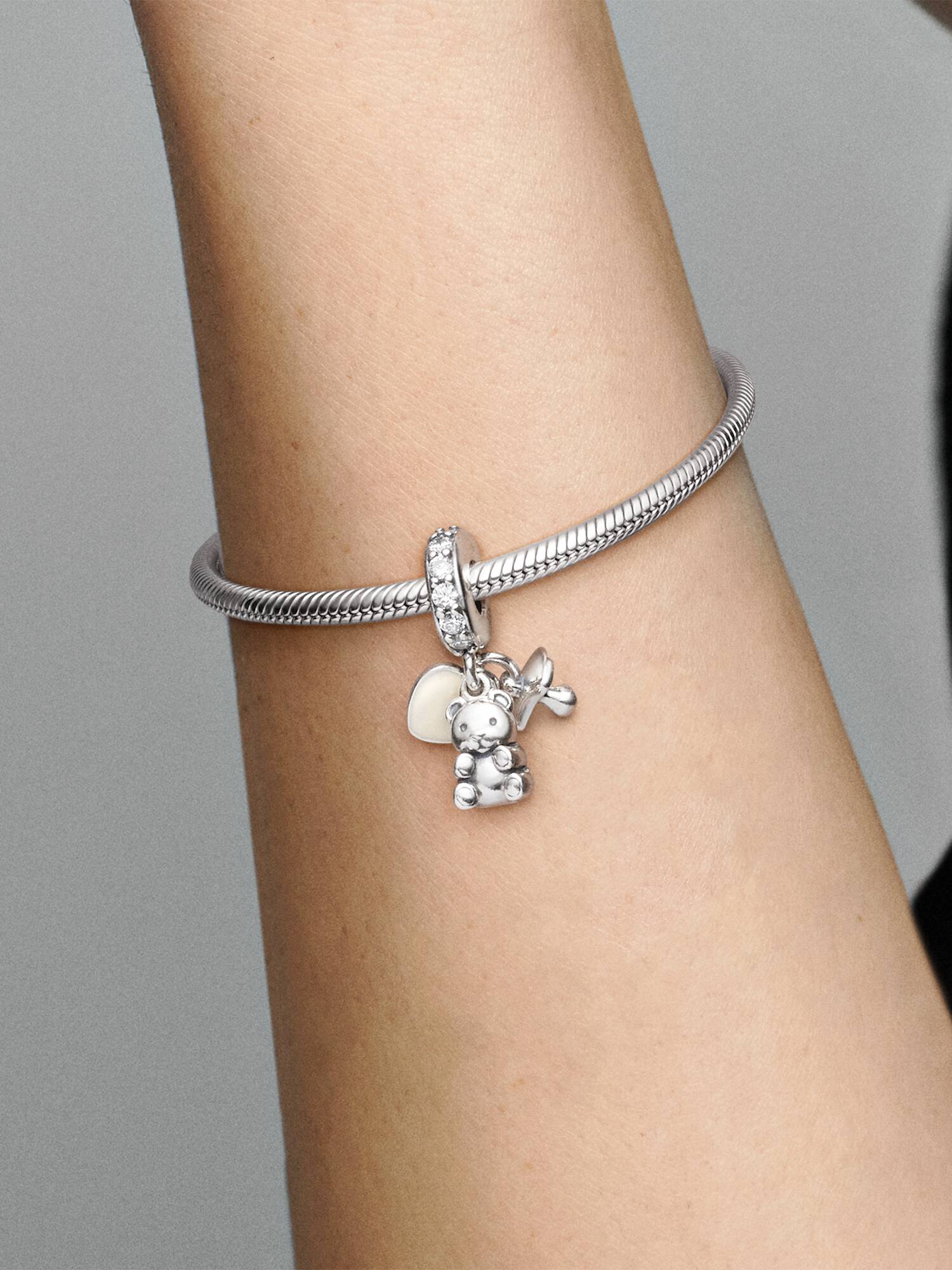 Baby-Teddybär Charm-Anhänger