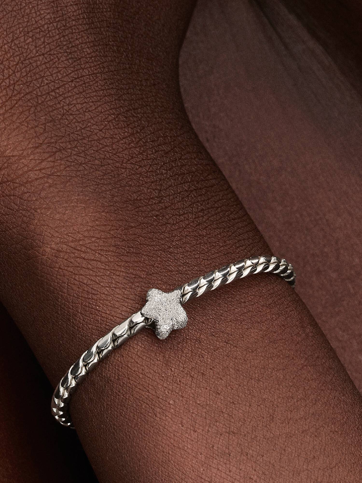 Strukturierter Stern Mini-Charm