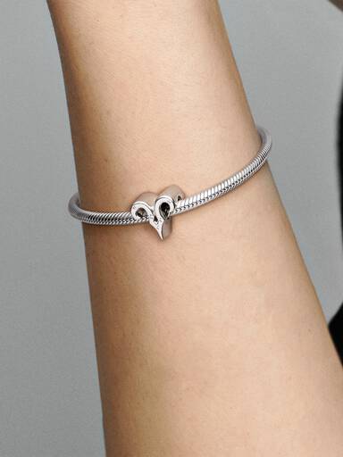 Funkelnder Widder Sternzeichen-Charm
