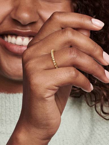 Pandora ME Pyramiden Ring