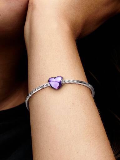 Violettes Metallic-Herz Charm