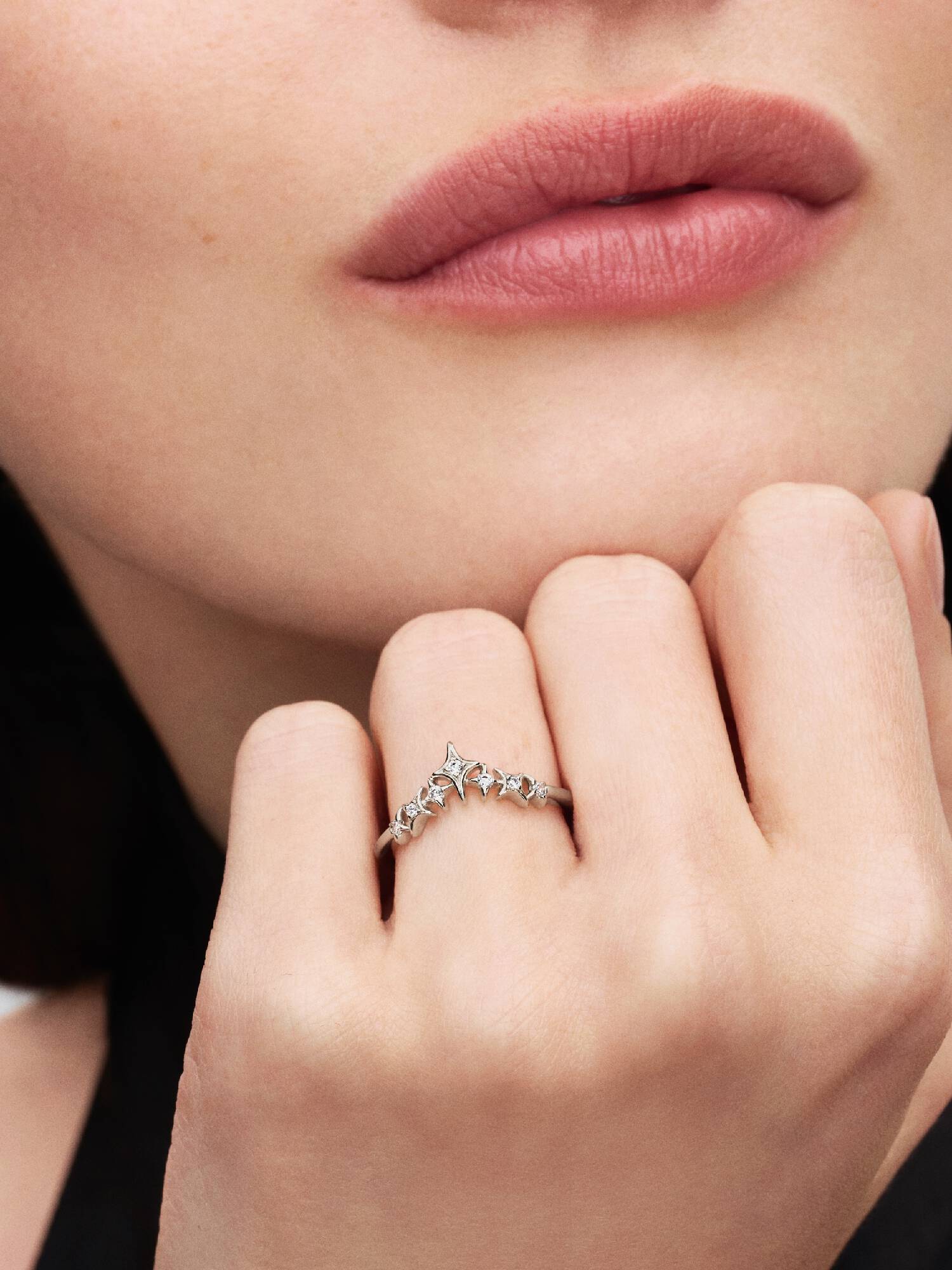 Tiara Sterne Ring