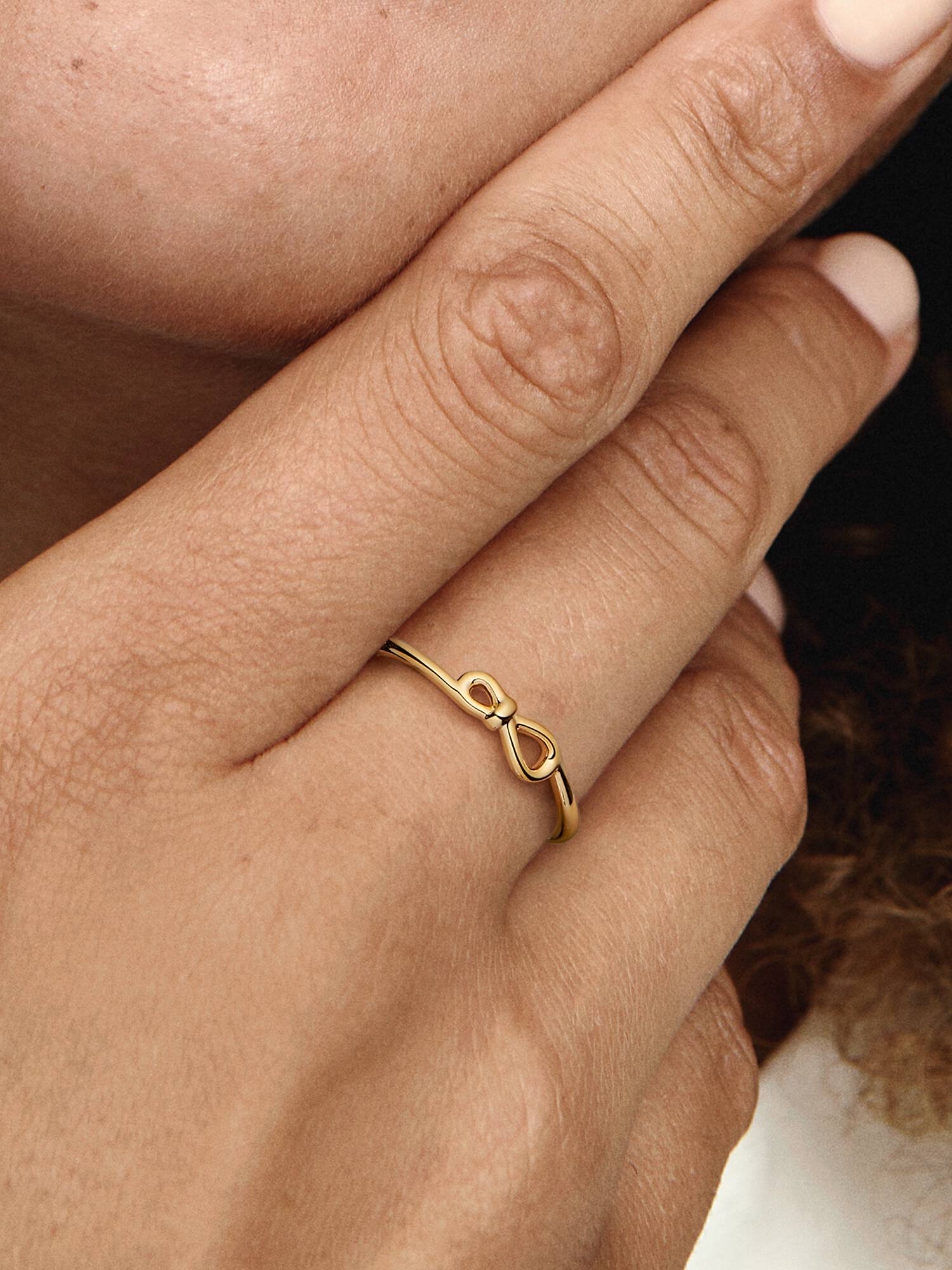Unendlichkeitsknoten Ring
