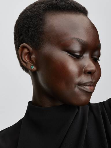 Erhabenes Grünes Herz Ohrstecker