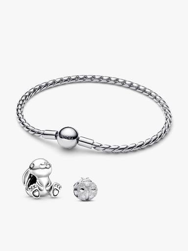 Osterzauber Armband‑Set mit Hasen Charm und Marienkäfer Mini‑Charm