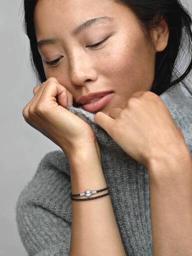 Pandora Moments Doppeltes schwarzes Lederarmband